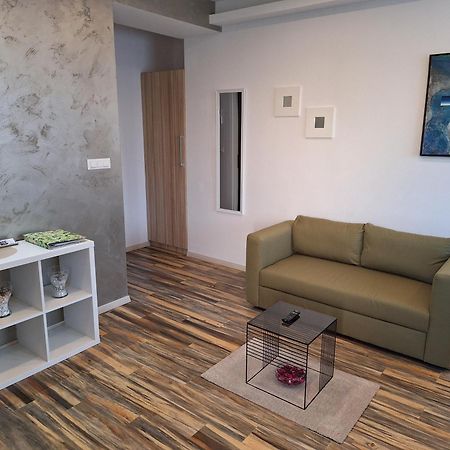 Apartments And Rooms Lorena 236 Ρόβινι Εξωτερικό φωτογραφία