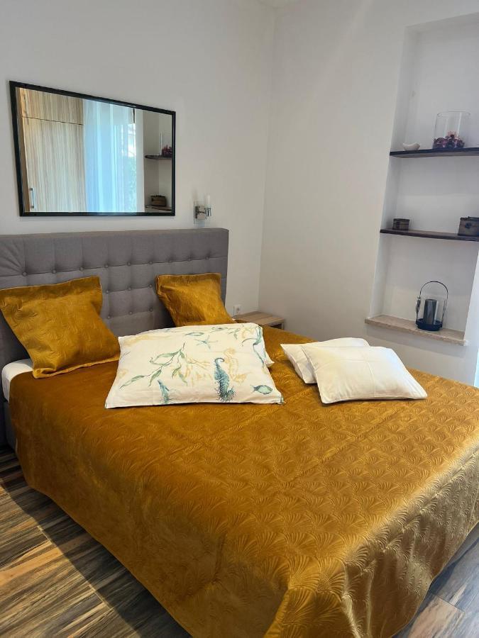 Apartments And Rooms Lorena 236 Ρόβινι Εξωτερικό φωτογραφία