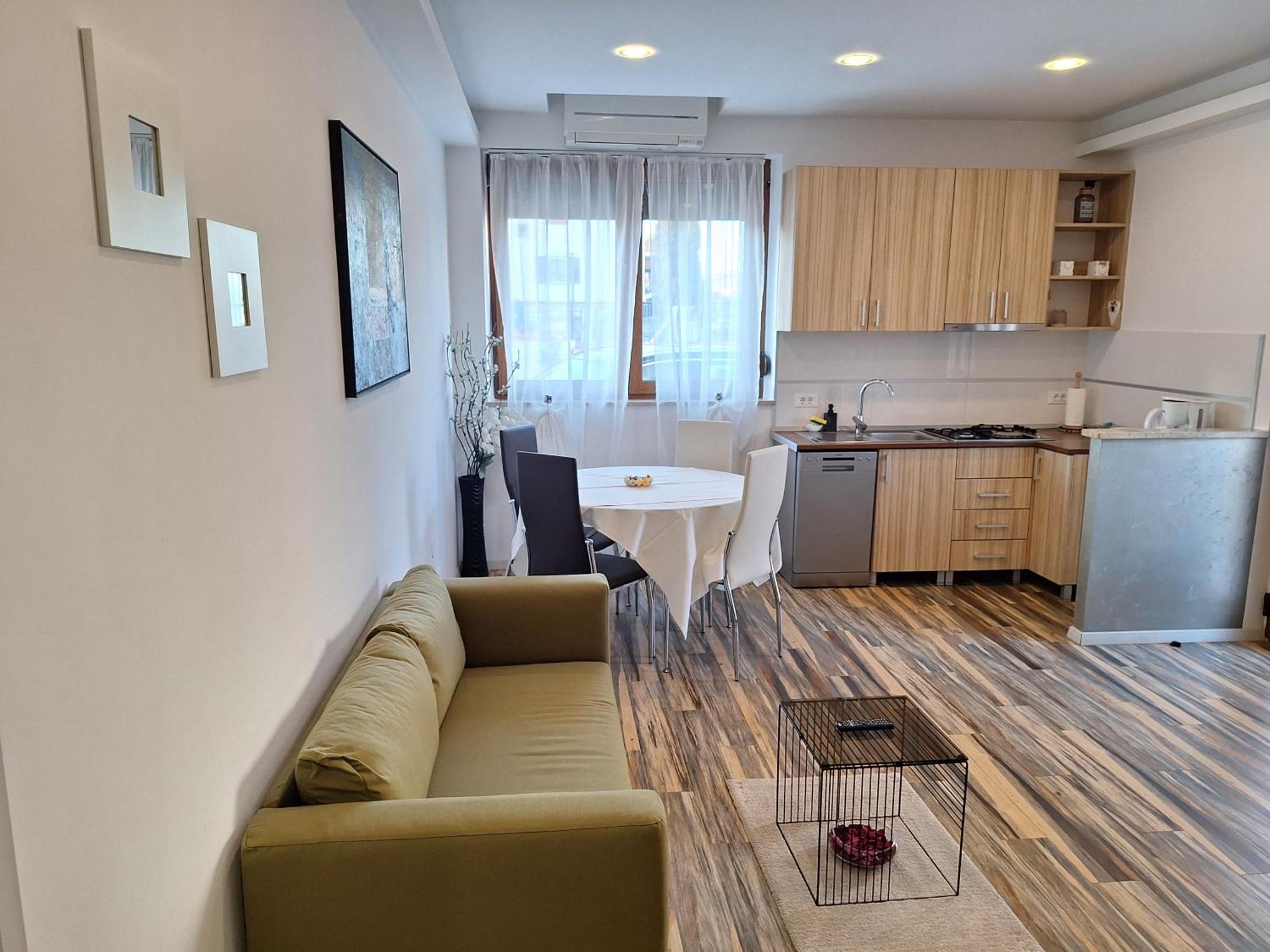 Apartments And Rooms Lorena 236 Ρόβινι Εξωτερικό φωτογραφία