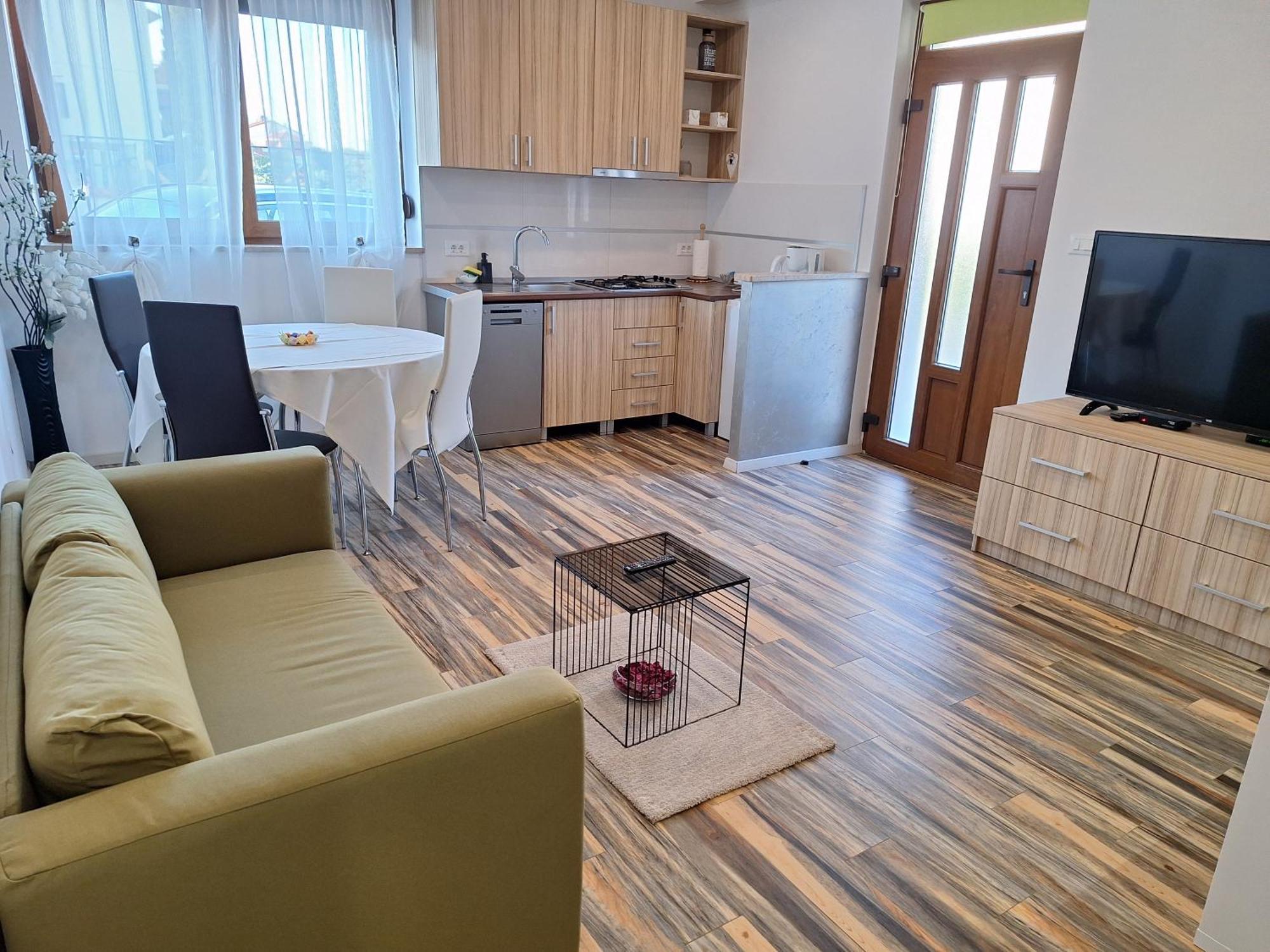 Apartments And Rooms Lorena 236 Ρόβινι Εξωτερικό φωτογραφία