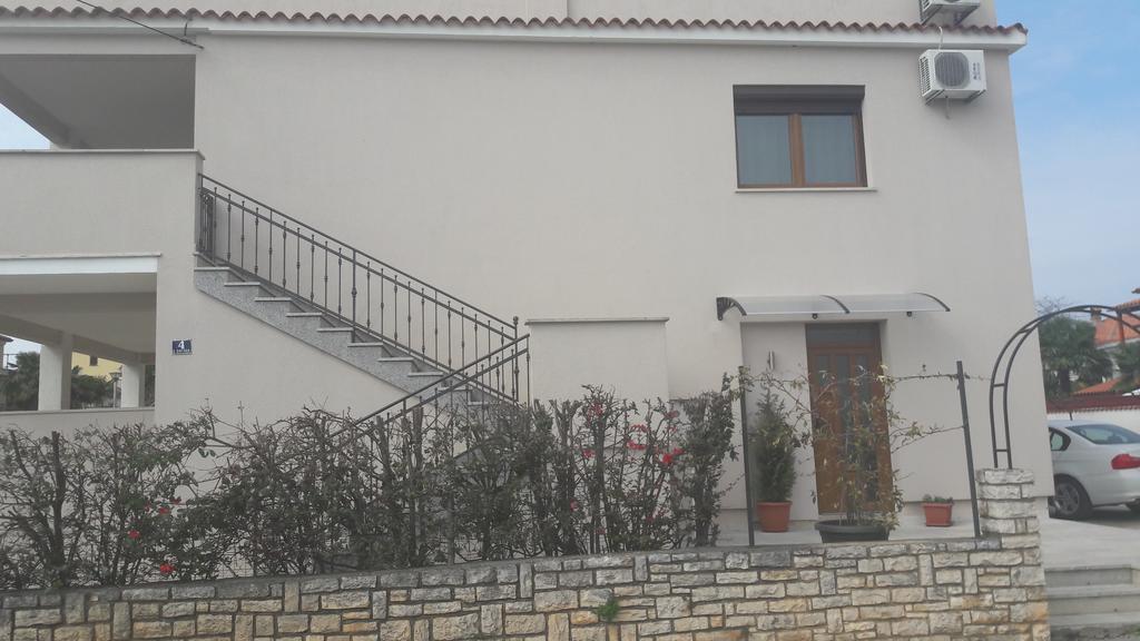 Apartments And Rooms Lorena 236 Ρόβινι Εξωτερικό φωτογραφία
