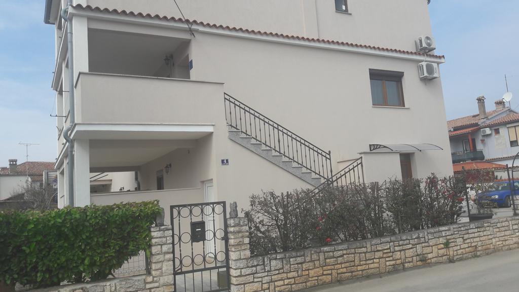 Apartments And Rooms Lorena 236 Ρόβινι Εξωτερικό φωτογραφία