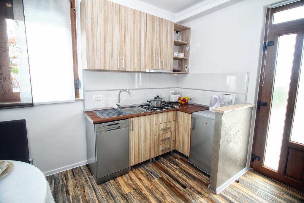 Apartments And Rooms Lorena 236 Ρόβινι Εξωτερικό φωτογραφία