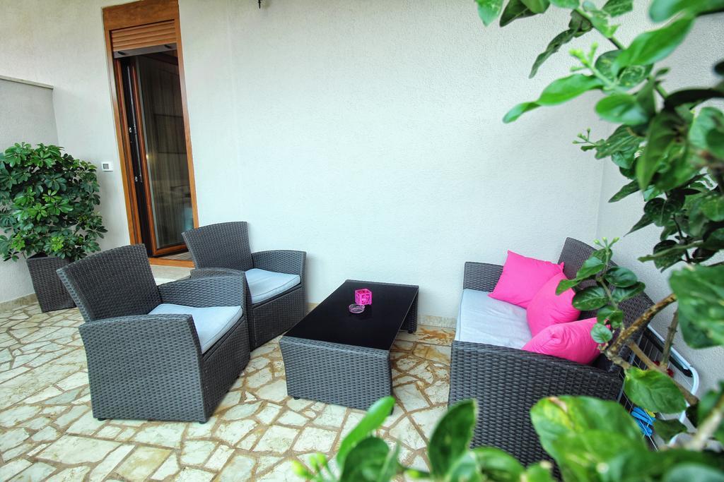 Apartments And Rooms Lorena 236 Ρόβινι Εξωτερικό φωτογραφία