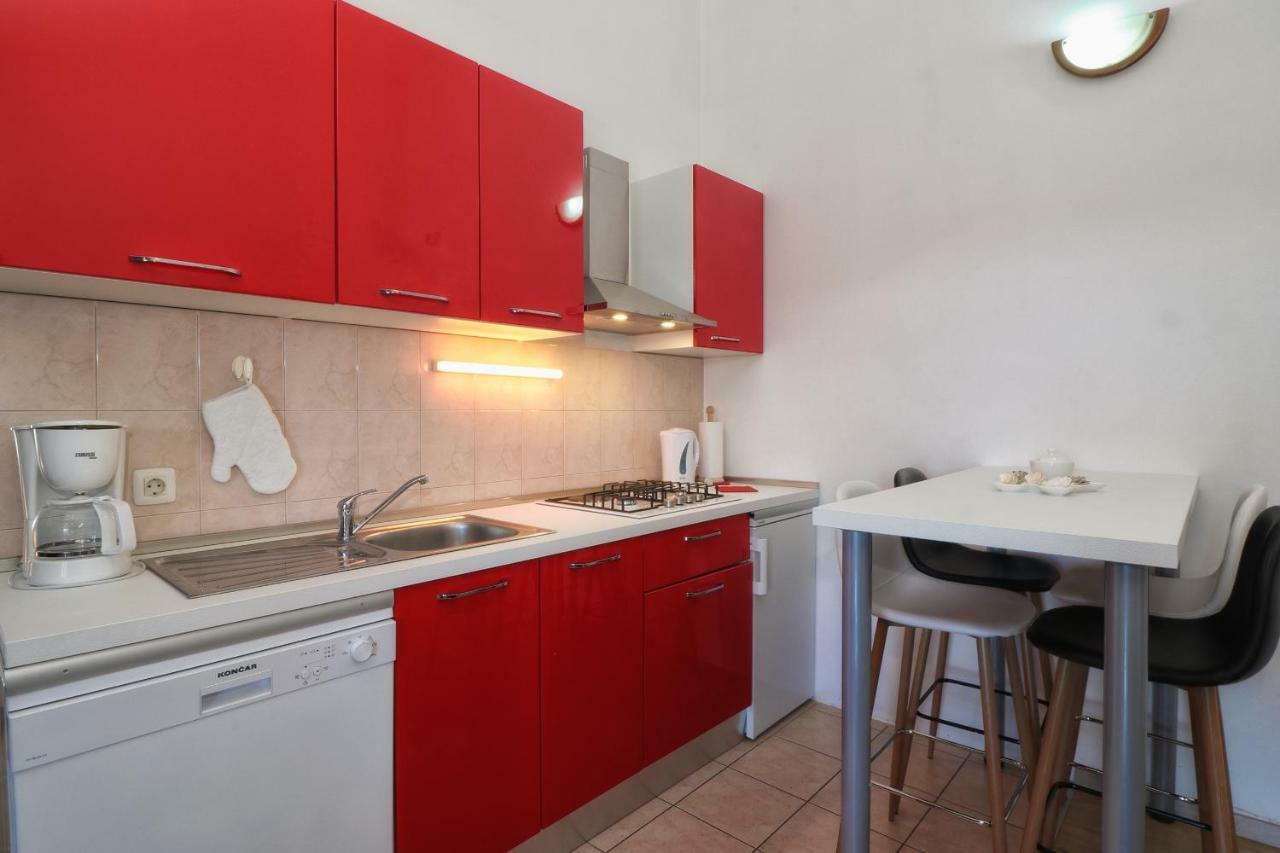 Apartments And Rooms Lorena 236 Ρόβινι Εξωτερικό φωτογραφία
