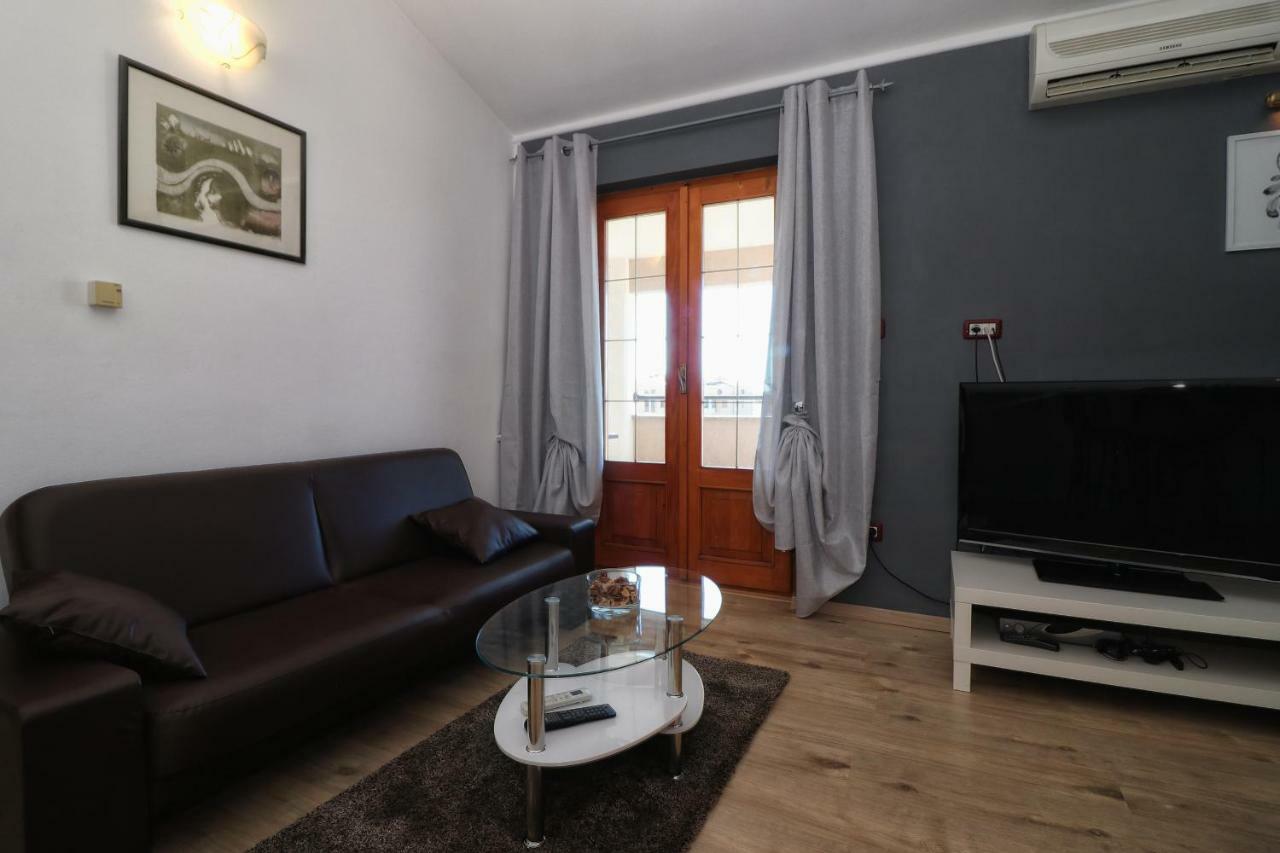Apartments And Rooms Lorena 236 Ρόβινι Εξωτερικό φωτογραφία